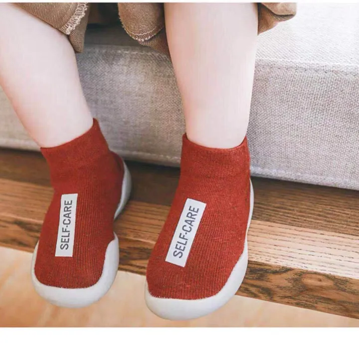 Baby%20with%20soft%20soles%20anti%20slip%20spring%20autumn%20baby%20socks,%20indoor%20outdoor%20walking%20early%20education,%20breathable%20shoes%20socks%20for%20infants%20and%20young%20children%20-%20Image%203