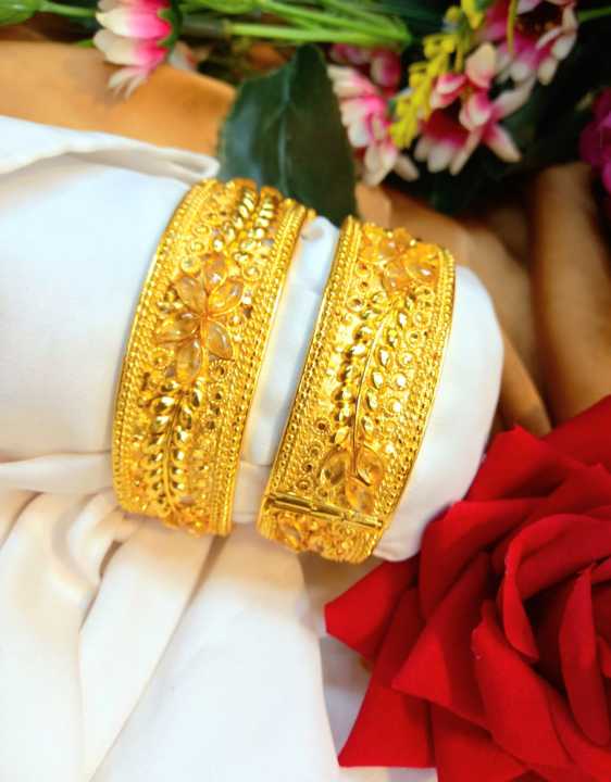 gold%20plated%20Indian%20ruli%20(bala)%20for%20women%20-%202%20piece%20-%20Image%203
