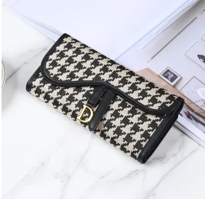 %E2%80%9CRetro%20European%E2%80%91American%20Long%20Women%E2%80%99s%20Wallet%20%E2%80%93%20Large%20Capacity%20D%E2%80%91Buckle%20Clutch,%20Multi%20Card%20Slots%20&%20Multi%E2%80%91Function%20Purse%E2%80%9D%20-%20Image%205
