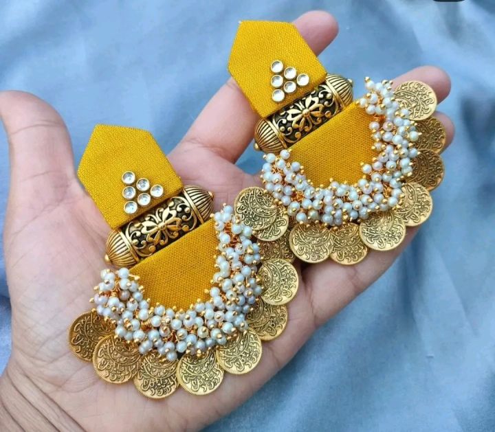 Hand%20Made%20Jewellery%20Set%20Customized%20Design%20-%20Image%202