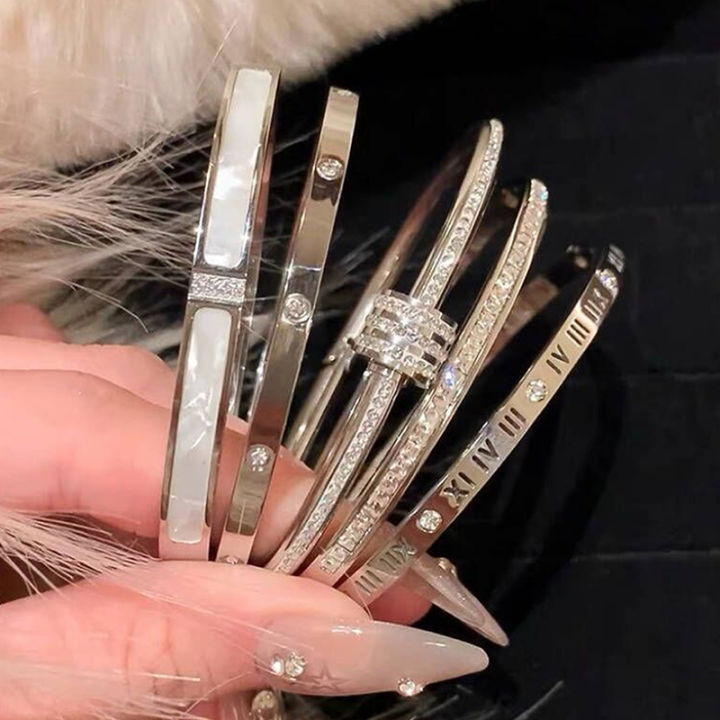 Light%20Luxury%20High-End%20Micro-Inlaid%20Full%20Diamond%20Bracelet%20Female%20Fashion%20Simple%20Titanium%20Steel%20Non-Fade%20Bracelet%20All-Match%20Mzea%20-%20Image%203