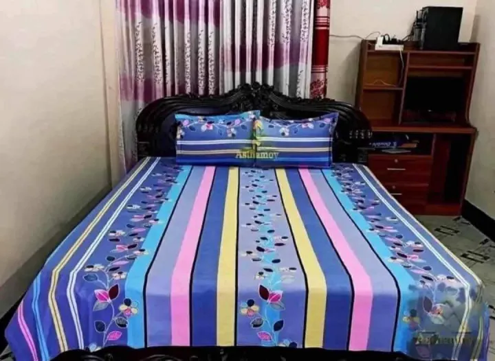 Premium%20Cotton%20King%20Size%20Bed%20Sheet%208x7%20Feet%20%E2%80%93%20Comfortable,%20Durable%20&%20Elegant%20Design%20with%202%20Pillow%20Covers%20-02%20-%20Image%202