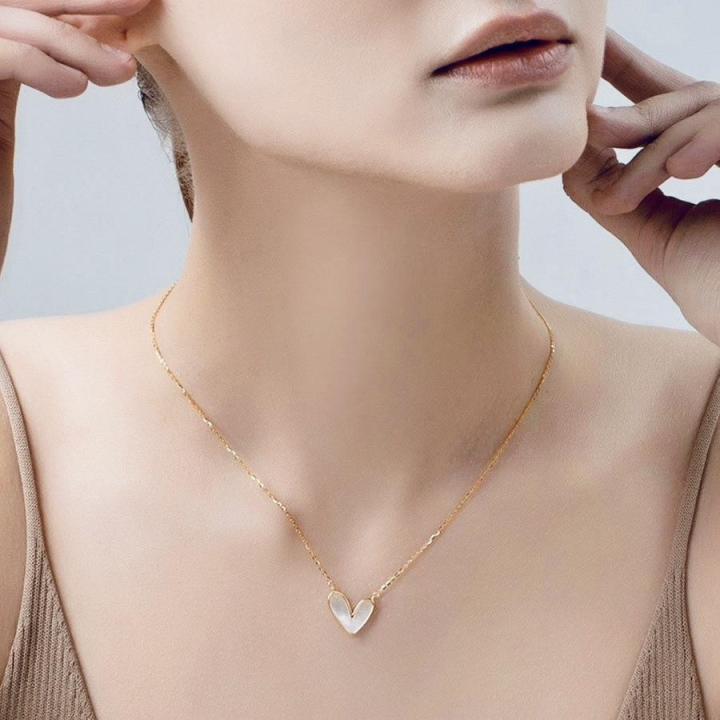 Summer%20titanium%20steel%20love%20pendant%20necklace%202022%20new%20women's%20niche%20design%20sense%20light%20luxury%20clavicle%20chain%20simple%20necklace%20-%20Image%204
