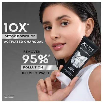 Pond's%20Bright%20Beauty%20Miracle%20Charcoal%20Detox%20Face%20Wash%20-%20100g(Indian)%20-%20Image%203