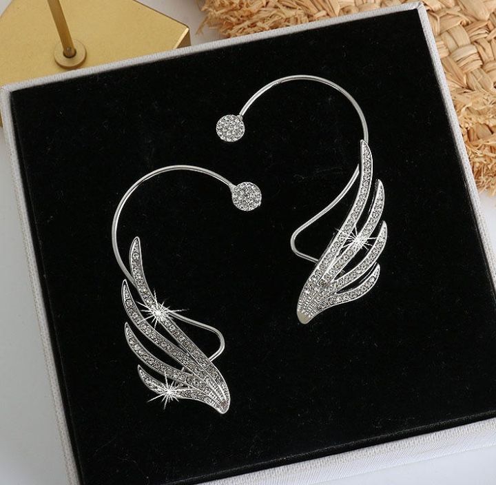 1%20Pc%20Trendy%20Non%20Pierced%20Ear%20Cuff%20Earrings%20for%20Women%20Party%20Jewelry%20-%20Fashionable%20Ear%20Clip%20Earrings%20for%20Girls%20Simple%20Stylish%20-%20Image%202