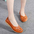 44 size Bird's Nest Hole Flat Bottom Sandals Summer Single Bean Leather Casual Women's Middle School Top Size Mom Shoes. 