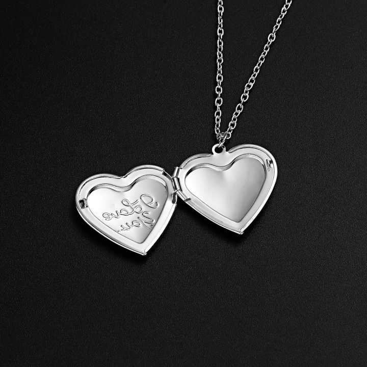 Unique%20Silver%20Color%20Photo%20Frame%20Pendant%20Necklace%20Carved%20Designs%20Heart-shaped%20Openable%20Locket%20Necklace%20Family%20Jewelry%20Gift%20-%20Image%203
