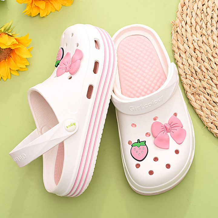 Women's%20Hole%20Shoes%20Summer%20Thick%20Bottom%20for%20Outdoors%20Cute%20Non-Slip%20Soft%20Bottom%20Comfortable%20Toe%20Cap%20Slipper%20Student%20Korean%20Style%20Beach%20Slippers%20-%20Image%208