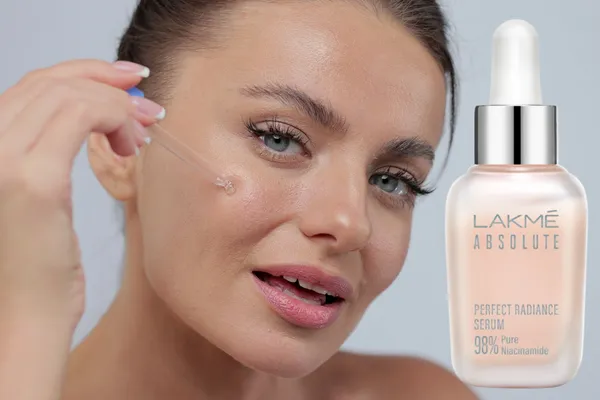 Lakme%20Perfect%20Radiance%20Skin%20Face%20Serum%2015ml%20-%20Image%202