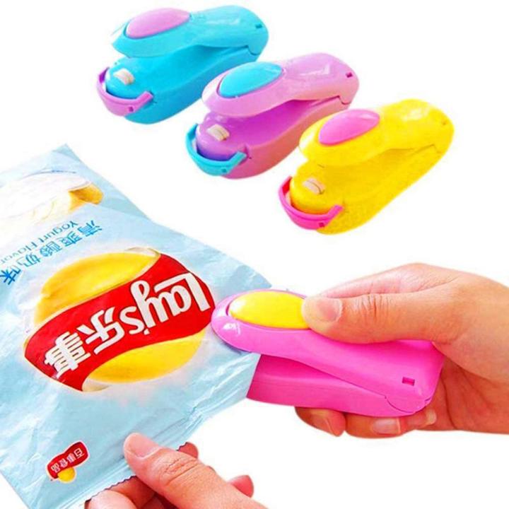 Portable%20Mini%20Heat%20Sealing%20Machine%20Packaging%20Household%20Tools%20Hand%20Held%20Sealer%20Food%20Seal%20Heat%20Sealing%20Packing%20Plastic%20Bag%20Sealer%20-%20Image%202