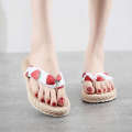 2022 Imitation Grass Woven Hemp soled Sandals Han Chao Wears Rubber Sole Herringbone Bottom Beach Flat Heel Clip Feet Women's Slippers.