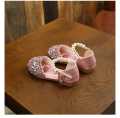 Lovely Princess Wedding shoes girls summer fashion element mary jane sandals pearl Sequins flat Rubber insole.