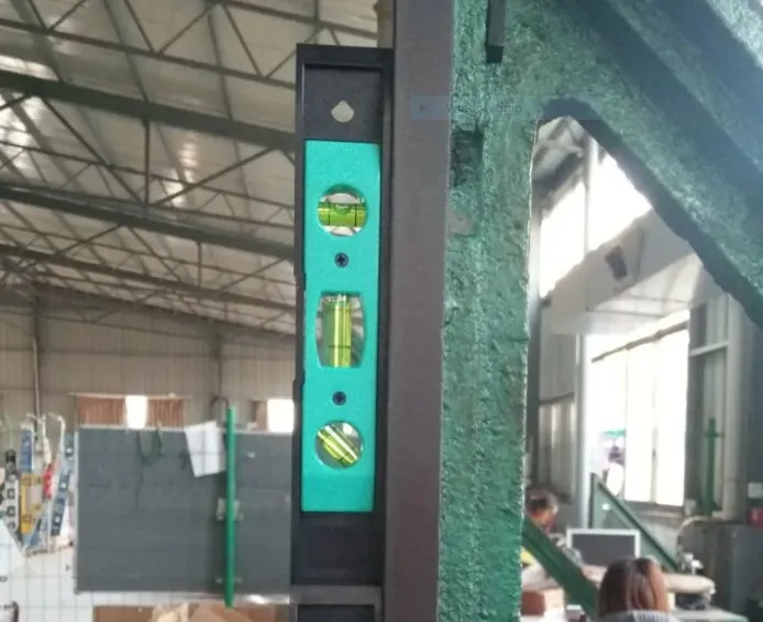 225mm%20Spirit%20Level%20Magnetic%20Torpedo%203%20Bubble%20Measuring%20Tool%20-%20Image%204