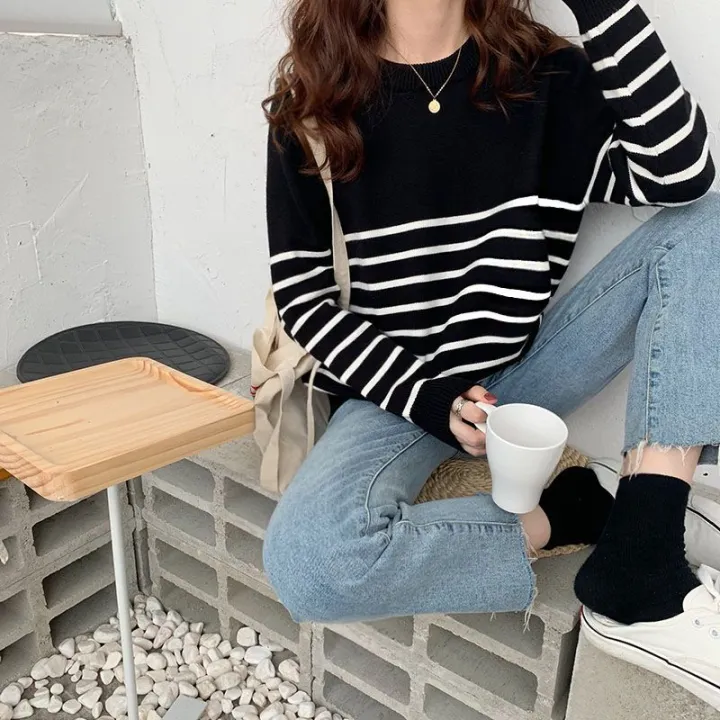 Fashion%20Slimming%20round%20Neck%20Sweater%20Women's%20Black%20and%20White%20Striped%20Loose%20Korean%20Style%20Outer%20Wear%20Autumn%20and%20Winter%20All-Matching%20Base%20Sweater%20-%20Image%202