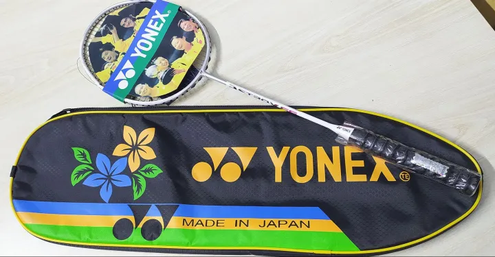 Yonex%20Astrox-66%20Badminton%20Racket%20Bat%20For%20Man%20-%20Image%202