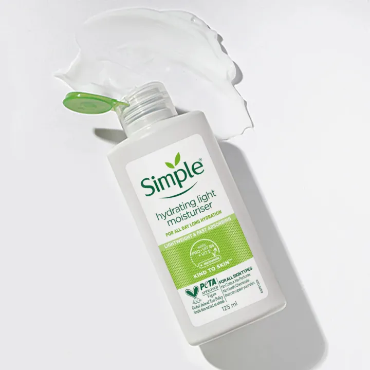 Simple%20Hydrating%20Light%20Moisturiser%20125ml%20-%20Image%203