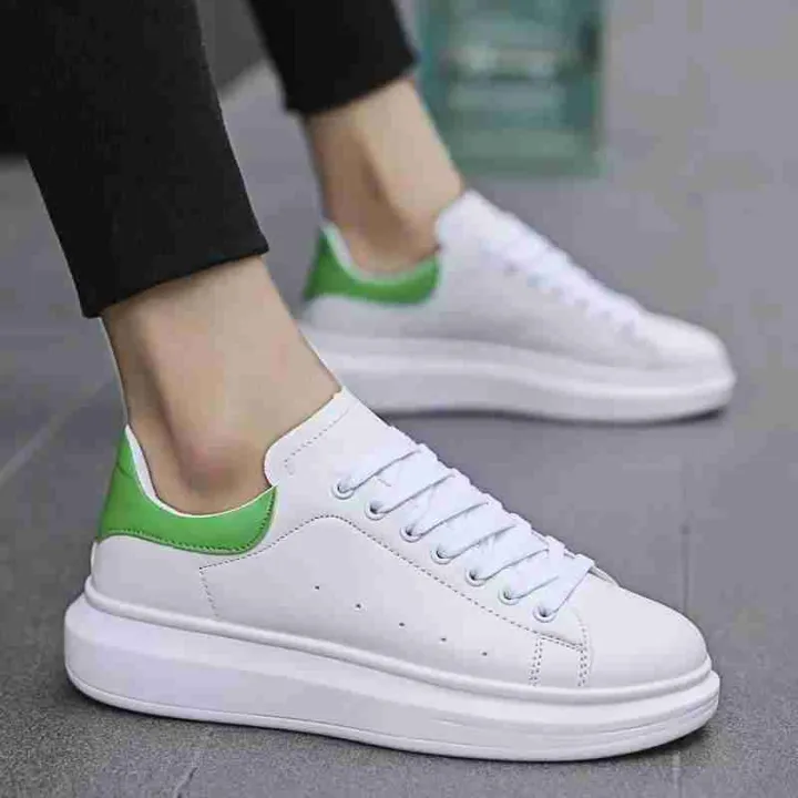 Premium%20Men's%20Low%20Top%20Sneakers%20-%20New%20Collection%20-%20Comfortable%20and%20Suitable%20for%20All%20Seasons%20-%20Image%208