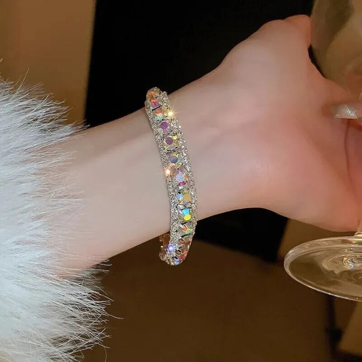 Rhinestone%20Round%20Clasp%20Bracelet%20for%20Women%20Personality%20Colorful%20Bracelets%20Temperament%20Light%20Luxury%20Posh%20Accessories%20Wholesale%20-%20Image%207