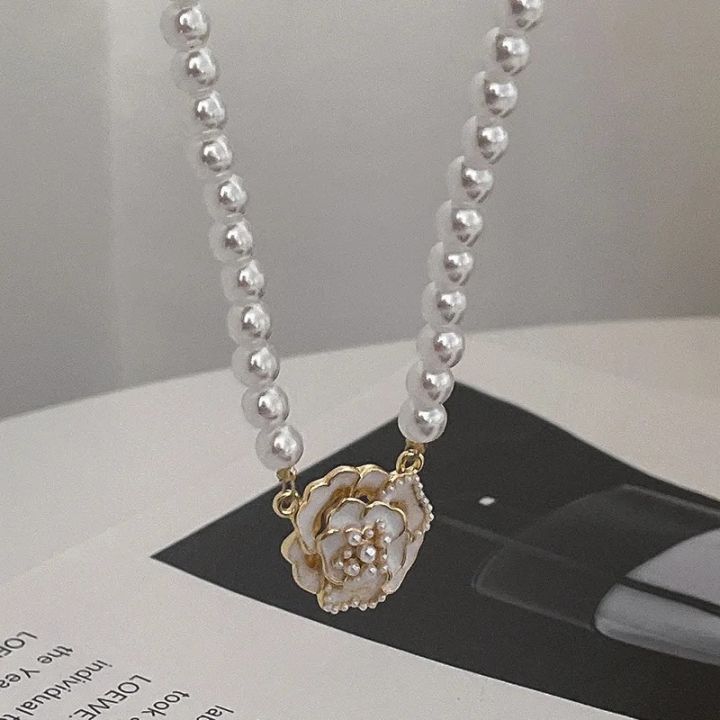 Elegant%20Fashion%20Rose%20Pearl%20Bead%20Necklace%20for%20Women%20Temperament%20Flower%20Versatile%20Clavicle%20Chain%20Necklace%20Women's%20Jewelry%20Gift%20-%20Image%204