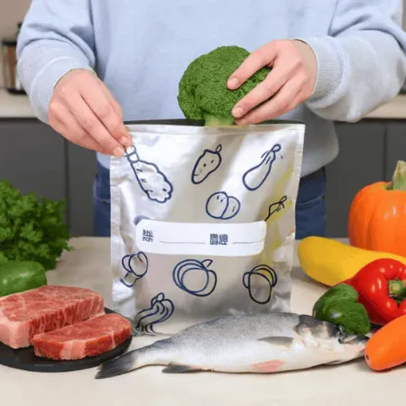 Aluminium%20Foil%20Bag%20Reusable%20Freezer%20Zip%20Lock%20Safe%20Large%20Capacity%20Fresh-keeping%20Lock%20Freezer%20Bag%20-%20Image%205