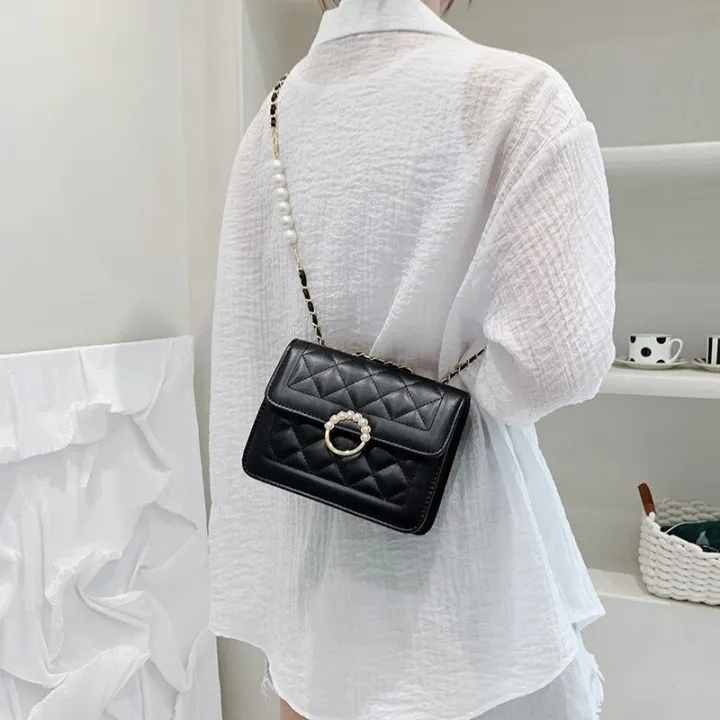 Diamond%20Lattice%20Chain%20Pearl%20Ladies%20Shoulder%20Bag%20-%20Image%206