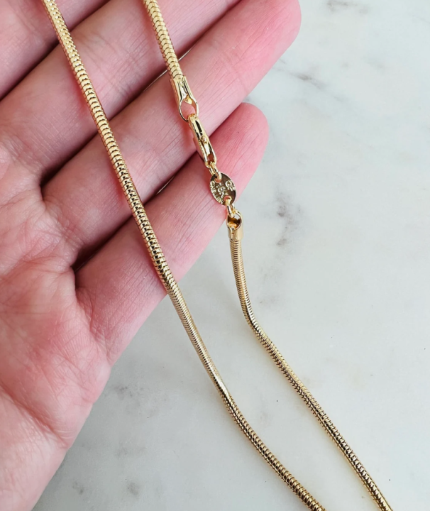 Stylish%20Men%20Stainless%20Steel%20Flat%20Snake%20Neck%20Chain%20-%20Image%2010