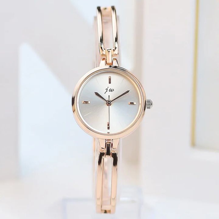 Fashion%20Small%20Dial%20Rose%20Gold%20Women%20Watches%20Alloy%20Strap%20Ladies%20Bracelet%20Watch%20Gift%20Quartz%20Watch%20for%20Women%20-%20Image%208