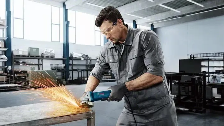 Bosch%20Angle%20Grinder%205"%20GWS%209-125%20-%20Image%206