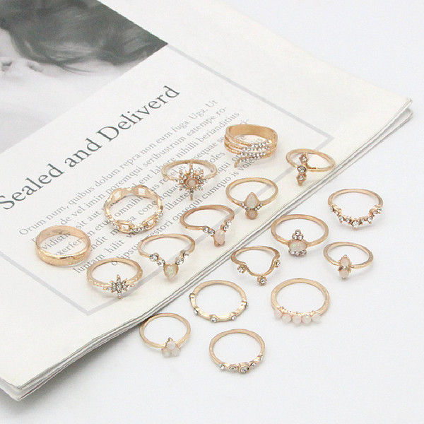 Hypoallergenic%20Alloy%20&%20Silver/Gold%20Plated%2017-Piece%20Vintage%20&%20Bohemian%20Stackable%20Finger%20Ring%20Set%20%E2%80%93%20Stylish%20Jewellery%20for%20Women%20and%20Girls%20-%20Image%204