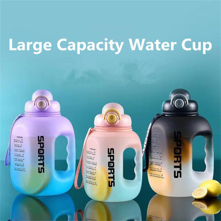 1.6/2L%20Large%20Capacity%20Plastic%20Water%20Bottle%20with%20Straw%20Portable%20Travel%20Bottles%20Training%20Sport%20Fitness%20Cup%20Students%20Outdoor%20Leakproof%20Drinking%20Bottles%20-%20Image%203