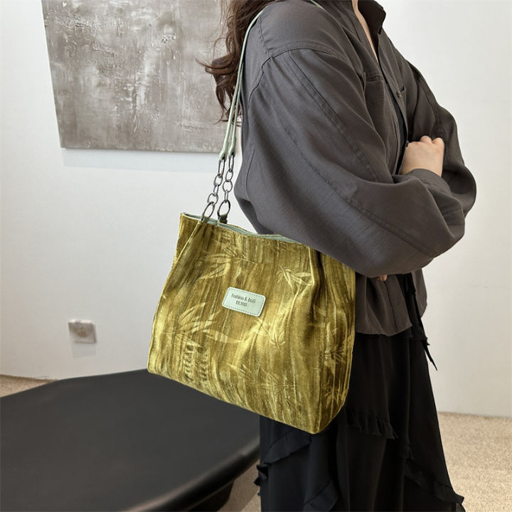 Aesthetic%20personality%20fashion%20tote%20bag%20women's%202024%20summer%20new%20large-capacity%20commuting%20versatile%20shoulder%20bag%20trendy%20women's%20bag%20-%20Image%202