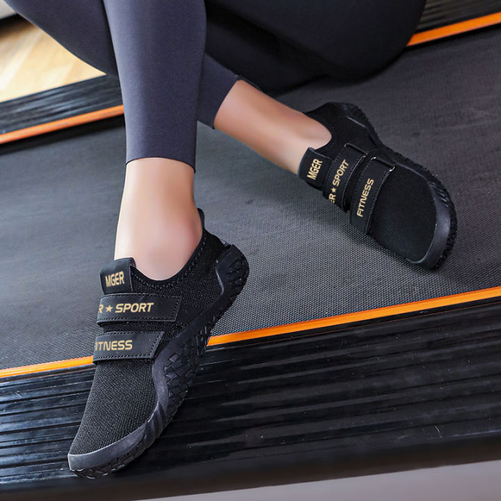 Indoor%20Fitness%20Shoes%20Squat%20Hard%20Pull%20Shoes%20Men's%20Anti-Slip%20Strength%20Training%20Shoes%20Women's%20Bare%20Feet%20Aerobics%20Beautiful%20Yoga%20Shoes%20-%20Image%205
