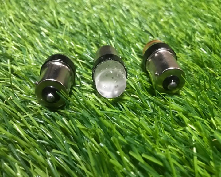 Universal%202%20Piece%20Blinking%20&%20Non%20Blinking%20Car%20&%20Motorcycle%20Indicator/Brake%20Flash%20Light%20(2%20Pieces)%20-%20Image%203