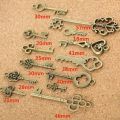 (New)[LK] 13Pc Antique Old Look Bronze Key Vintage DIY Pendant Metal Charm Decoration. 
