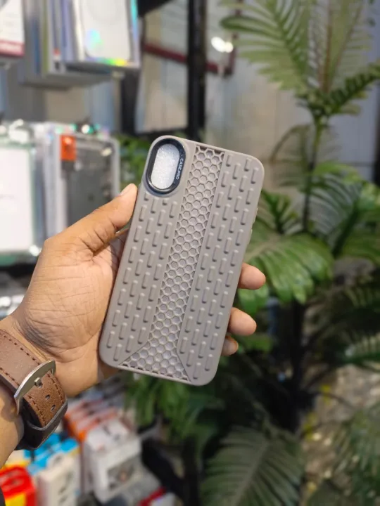 For%20Apple%20iPhone%20XS%20Max%20Luxury%20Soft%20Silicon%20Hollow%20Cooling%20Casing%20Cover-E_Store%20-%20Image%202