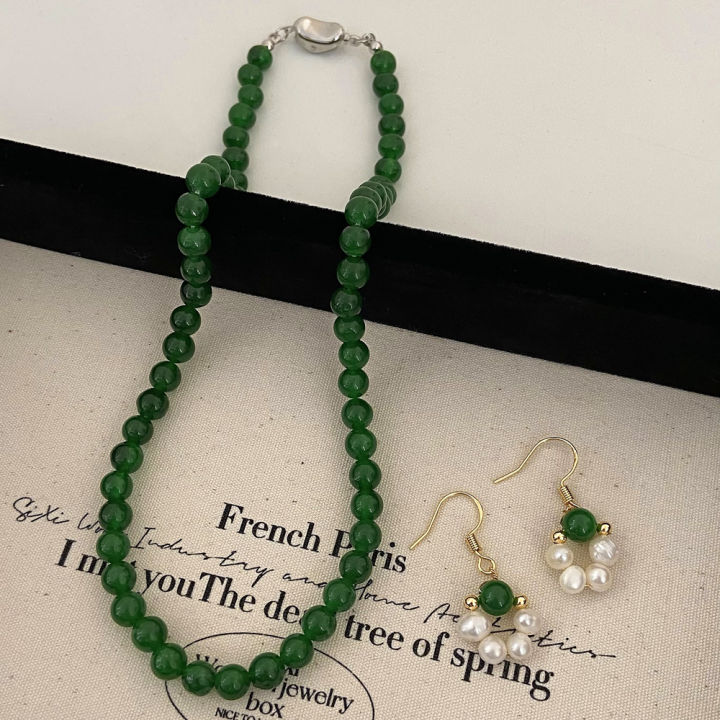 Fashion%20Emerald%20Green%20Natural%20Stone%20Beaded%20Necklace%20All-Match%20Jewelry%20Style%20Necklace%20Simple%20Clavicle%20Chain%20Sweater%20Chain%20-%20Image%202