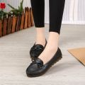 Flat women's single shoes, soft soles, beanie shoes, soft leather casual cow tendon soles, mom shoes, small white shoes, light work shoes, tide. 