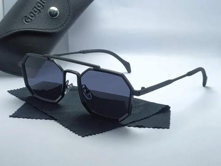 Metal%20Body%20High%20Quality%20New%20Trendy%20Look%20Sunglass%20for%20Men%20-%20Image%203