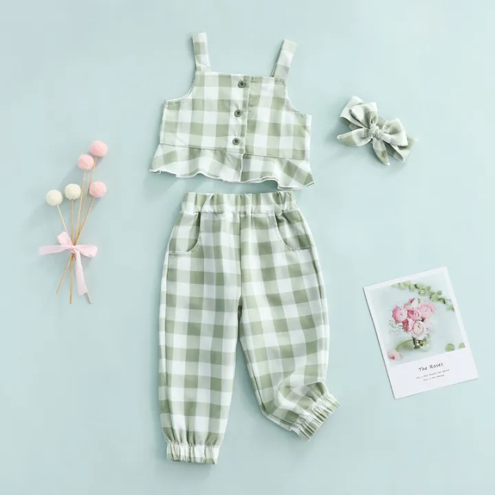 3%20Pcs%20Infant%20Plaid%20Outfits,%20Girls%20Ruffled%20Boat%20Neck%20Tank%20Tops%20+%20Trousers%20with%20Pocket%20+%20Headband%20-%20Image%205