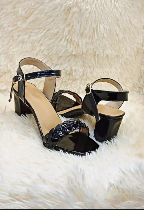 Semi%20Pencil%20Heel%20Handmade%20Sandals%20for%20Women%20-%20Stylish,%20Comfortable,%20Available%20in%20Multiple%20Sizes%20-%20Image%202