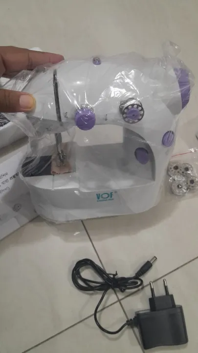 Mini%20Sewing%20Machine%20SM-202A%20-%20Image%204