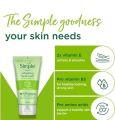 Simple Kind to Skin Refreshing Facial Wash with Vitamin B5+E - 150ml. 