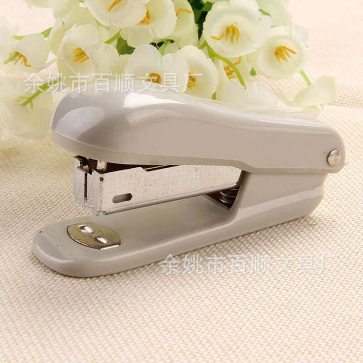 Office%20supplies%20business%20cute%20small%20staplers%20handheld%20stapler%20set%20-%20Image%204