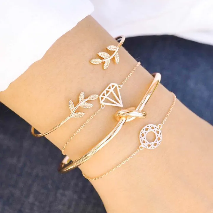 New%20Trendy%20Fashionable%204Pcs/%20Set%20Women%20Simple%20Design%20Gold%20Plated%20Chain%20Bracelets%20for%20Girls%20Simple%20Stylish%20/%20Bracelet%20for%20Women%20New%20Collection%202024%20-%20Image%203