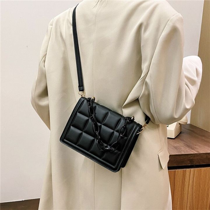 Korean%20Fashion%20Embossed%20Flap%20Crossbody%20Bag%20Mini%20Purses%20and%20Handbags%20Luxury%20Designer%20for%20Women%20Purses%20Square%20Shoulder%20Bag%20-%20Image%204