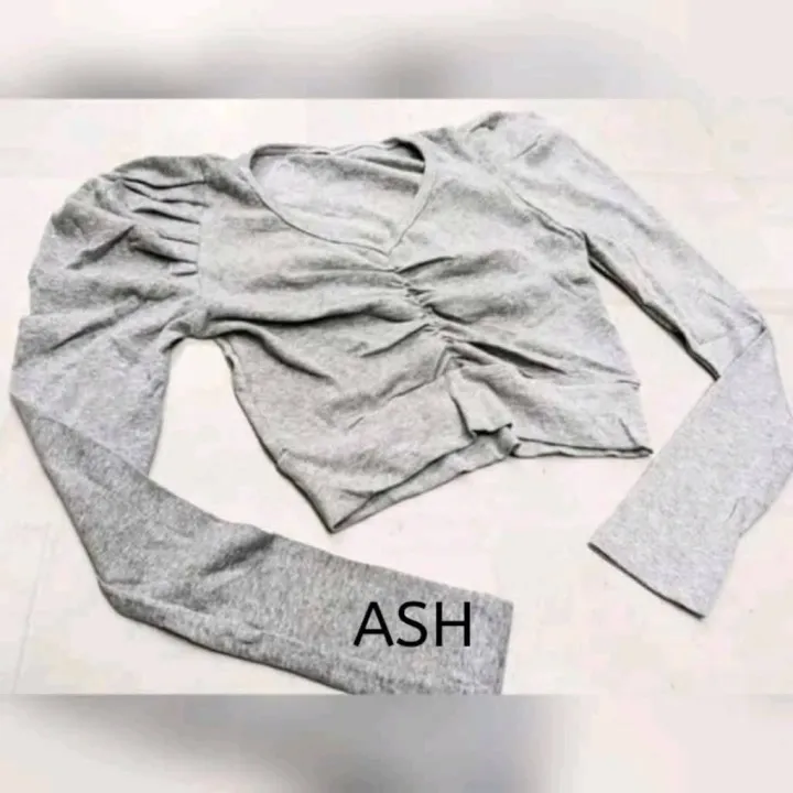 Crop%20top%20short%20body%20long%20sleeve%20fashionable%20blouse%20for%20women's.%20-%20Image%203