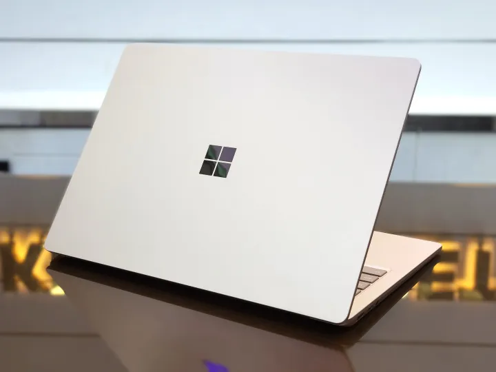 Microsoft%20Surface%20Laptop%203%20-%2013.5"%20Core%20i7-1065G7%20512/16%2013.5"%20(2256x1504)%20G.Touch%20-%20Image%205