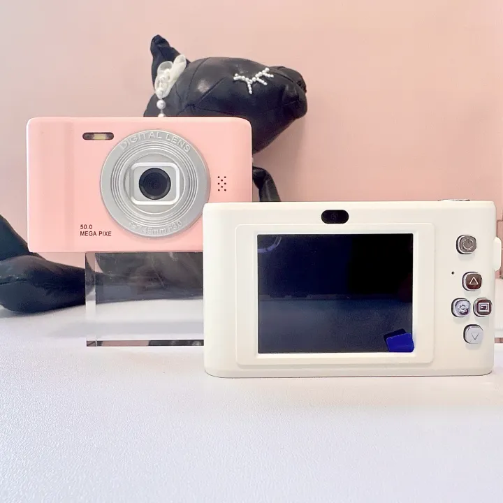 BLUFIV%20Kids%20Digital%20Camera%20with%20720p%20IPS%20Screen,%204600W%20Pixel%20Dual-Lens,%20600mAh%20Rechargeable%20Battery,%202.4-Inch%20Display,%203-Speed%20Timer,%20USB/Battery%20Powered%20for%20Ages%203-6,%20Best%20Gift%20for%20Holidays%20-%20Image%207