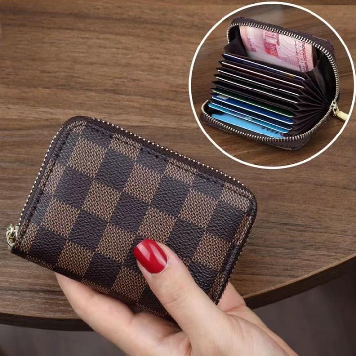 Brown%20Dedit%20Or%20Credit%20Card%20Holder%20With%20Wallet%20for%20Men%20And%20Women%20-%20Image%205