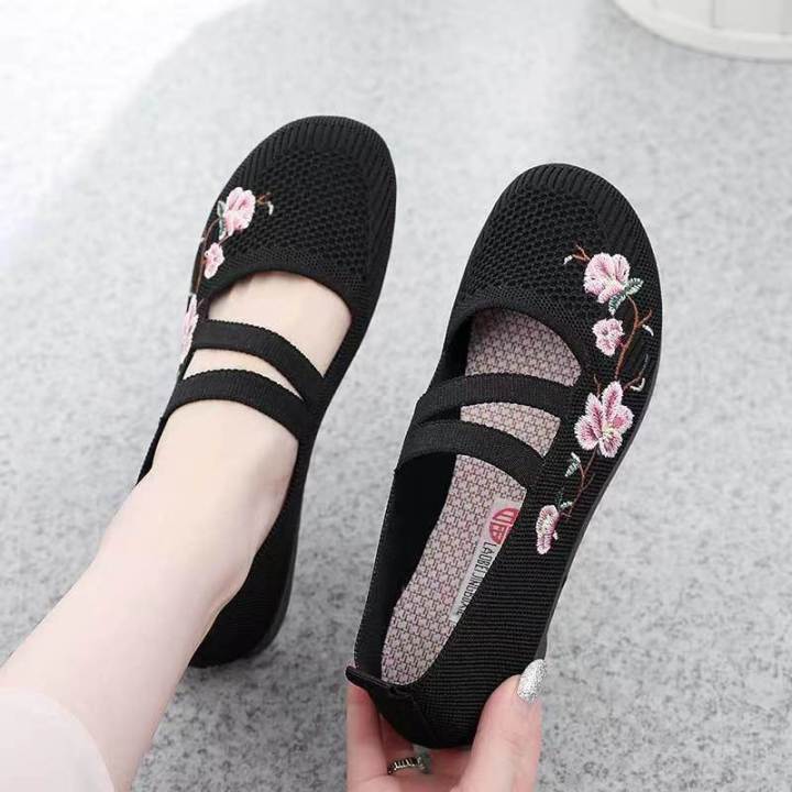 Spring%20and%20Autumn%20Old%20Beijing%20Cloth%20Shoes%20Women's%20Embroidered%20Shallow%20Mouth%20Middle-Aged%20Mom%20Women's%20Single%20Shoes%20Ethnic%20Style%20Shoes%20Hanfu%20Ancient%20Style%20Cloth%20Shoes%20-%20Image%208